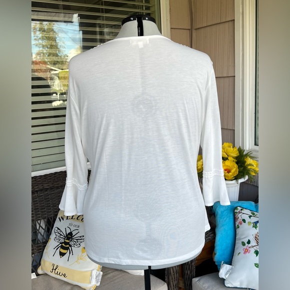 Stunning Top - Picture 4 of 7